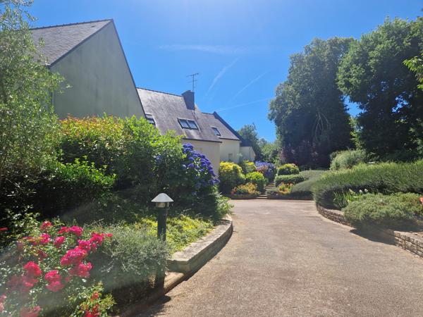 EN BRETAGNE!! PROPRIETE EXCEPTIONNELLE AVEC PISCINE... Pontivy (56300)