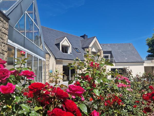 EN BRETAGNE!! PROPRIETE EXCEPTIONNELLE AVEC PISCINE... Pontivy (56300)