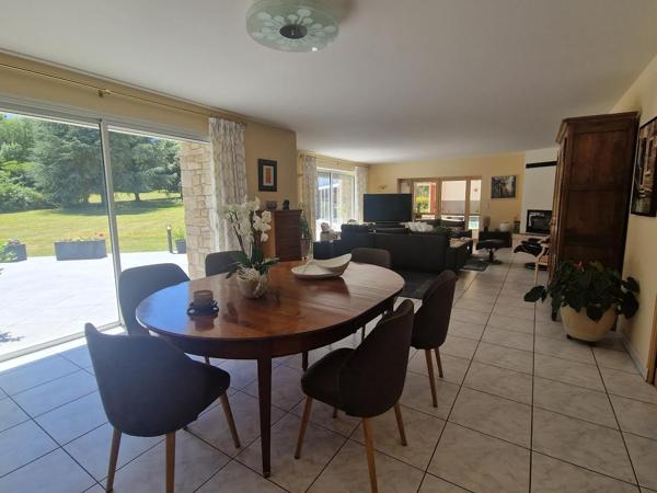 EN BRETAGNE!! PROPRIETE EXCEPTIONNELLE AVEC PISCINE... Pontivy (56300)