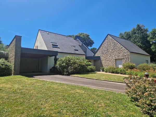 EN BRETAGNE!! PROPRIETE EXCEPTIONNELLE AVEC PISCINE... Pontivy (56300)
