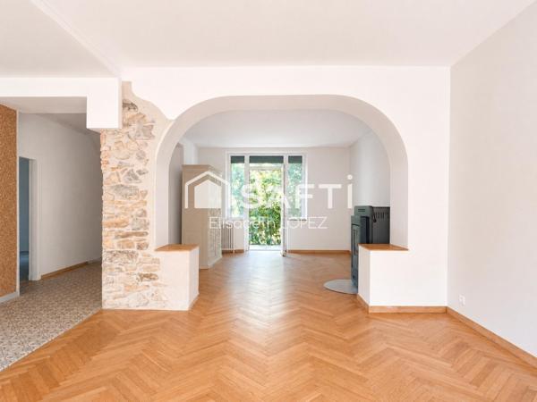 Maison de maître à rénover, idéal investisseur
