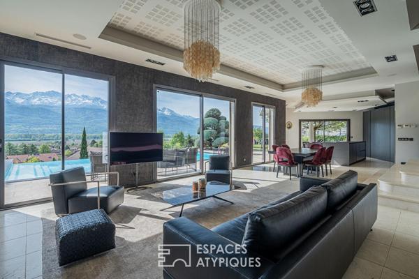 Villa d’exception à la vue panoramique avec piscine