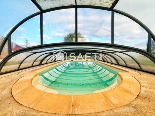 PROPRIETE AVEC DEPENDANCES PISCINE SUR VASTE TERRAIN ENTIEREMENT CLOS 10 minutes MEURSAULT, 20 minutes CHALON SUR SAONE/ BEAUNE
