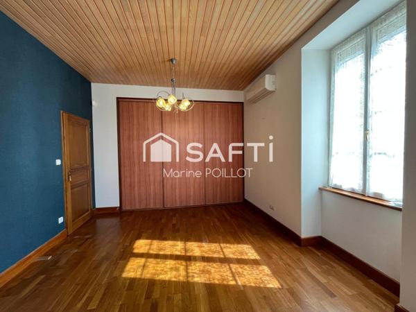 PROPRIETE AVEC DEPENDANCES PISCINE SUR VASTE TERRAIN ENTIEREMENT CLOS 10 minutes MEURSAULT, 20 minutes CHALON SUR SAONE/ BEAUNE