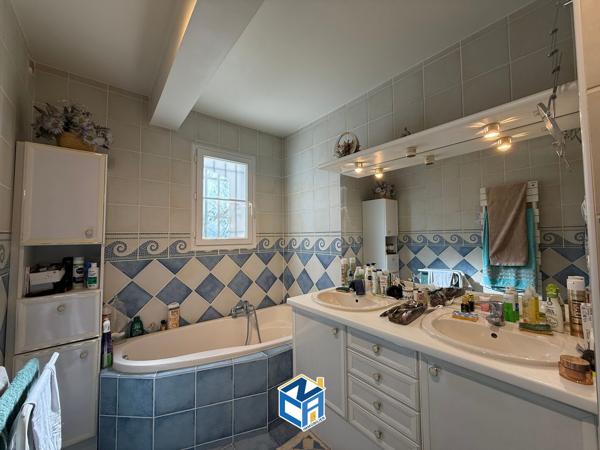 MAISON INDIVIDUELLE 4 CHAMBRES - GARAGE - TERRAIN 759M2