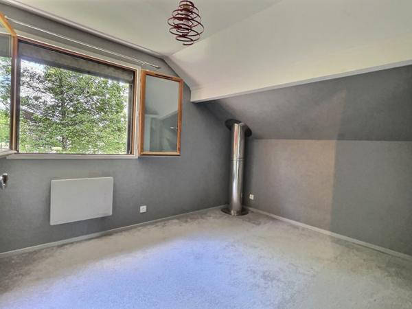 Échenevex (01170) Maison avec piscine et 5 chambres