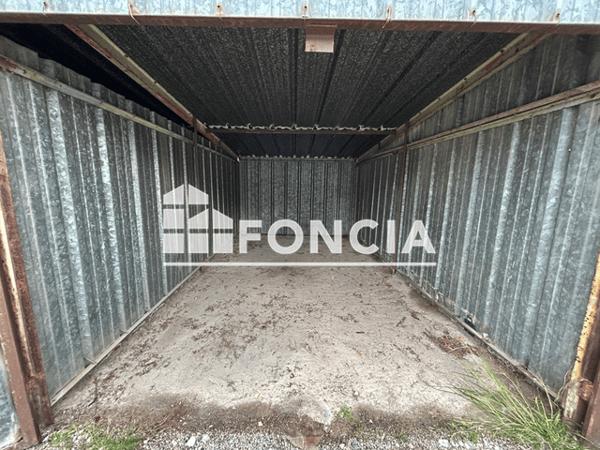 Location Parking 10 m² - 45 RUE LOUISE MICHEL Berre L Etang 13130