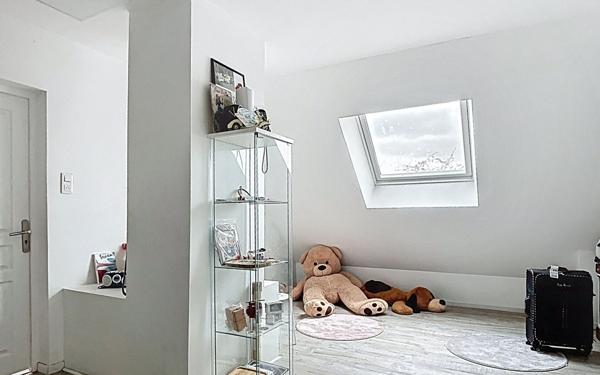 Maison à vendre    8 pièces • 187 m2 Saint-Brice-Courcelles