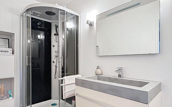 Maison à vendre    8 pièces • 187 m2 Saint-Brice-Courcelles