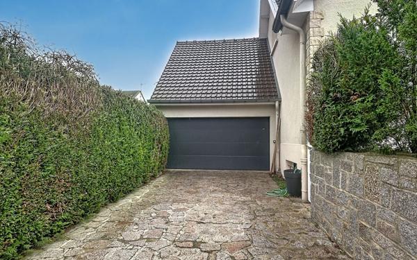 Maison à vendre    8 pièces • 187 m2 Saint-Brice-Courcelles