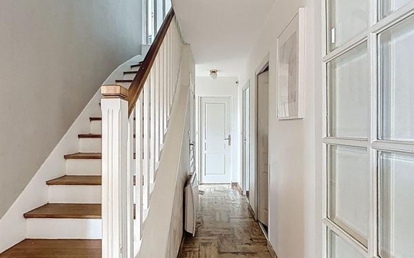 Maison à vendre    8 pièces • 187 m2 Saint-Brice-Courcelles