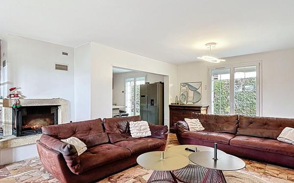 Maison à vendre    8 pièces • 187 m2 Saint-Brice-Courcelles