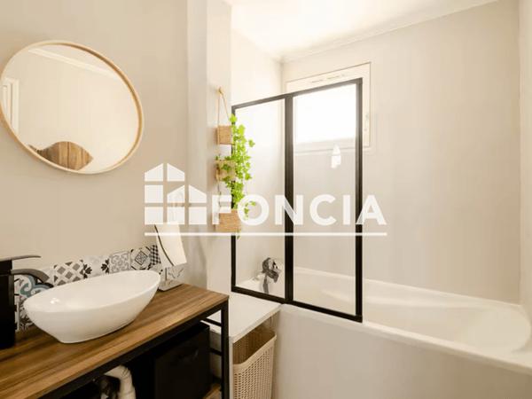 Location Appartement meublé 2 pièces 45.28 m² - 81 ALLEE DES LUMIERES La Ciotat 13600