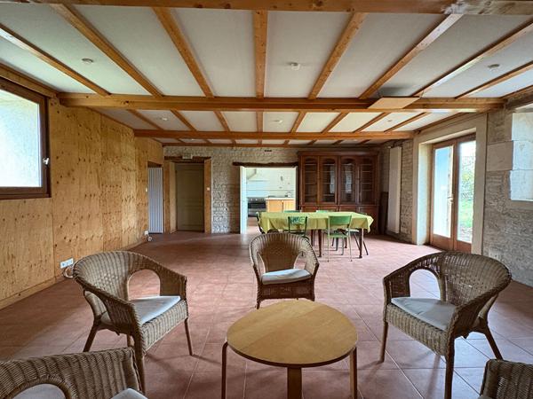 Maison à louer 6 pièces 17700