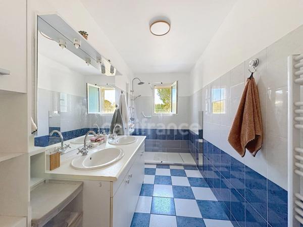 Maison - 4 pièces CAVEIRAC (30)