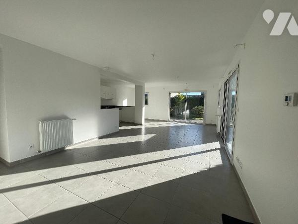 MAISON  RÉCENTE 4 CHAMBRES CAMPAGNE  DE ROTHENEUF