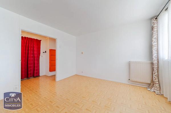 Appartement à vendre 3 pièces 69m² Saint-Cyr-sur-Loire (37540)