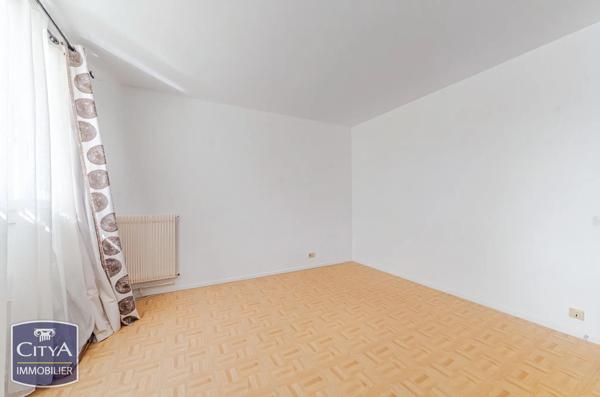 Appartement à vendre 3 pièces 69m² Saint-Cyr-sur-Loire (37540)