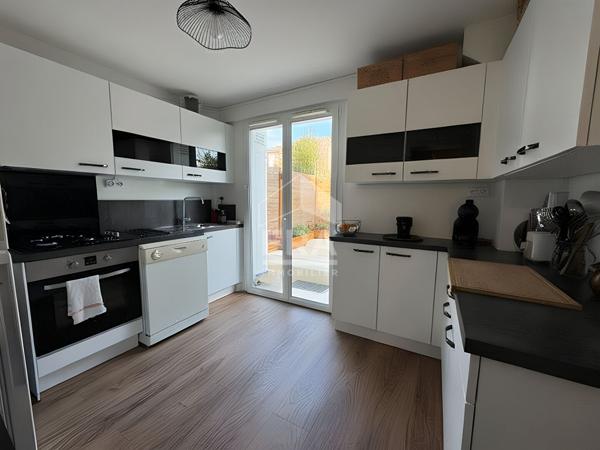 BELLE MAISON AVEC JARDIN- COEUR DE VILLE