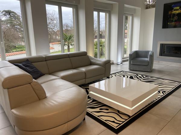 Montbrison (42600) MAISON DE CARACTERE DE 216 M² SUR 1400M² DE TERRAIN CONSTRUCTIBLE