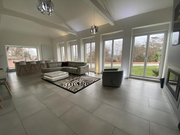 Montbrison (42600) MAISON DE CARACTERE DE 216 M² SUR 1400M² DE TERRAIN CONSTRUCTIBLE