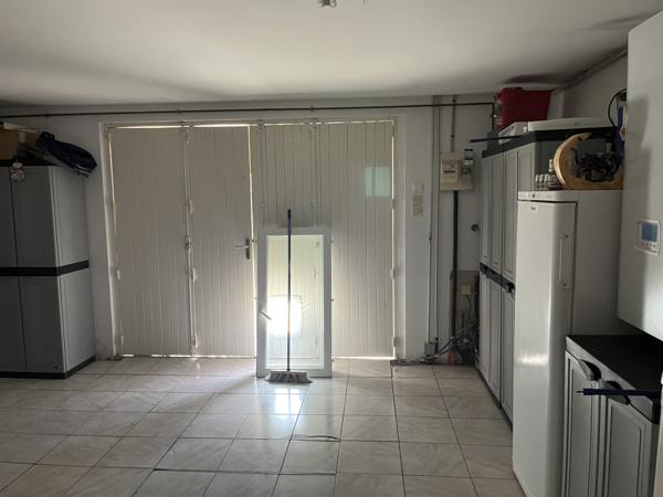 Saint-Bonnet-de-Mure (69720) SAINT BONNET DE MURE, MAISON DE PLAIN PIED 3 CHAMBRES + GARAGE DOUBLE SUR TERRAIN CLOS DE 890 m²