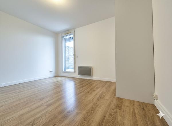 GRADIGNAN -ATTIQUE 4 pièce(s) 81.24 m2