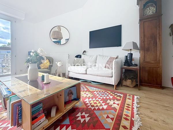 Appartement 5 pièces lumineux à vendre à Angers - Dernier étage avec garage et cave