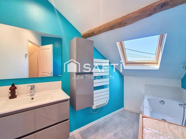 Charmante longère édifiée sur un terrain de 2477m²