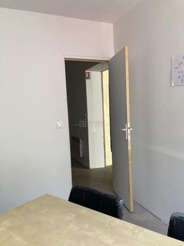 Local professionnel Ambérieu Hyper centre