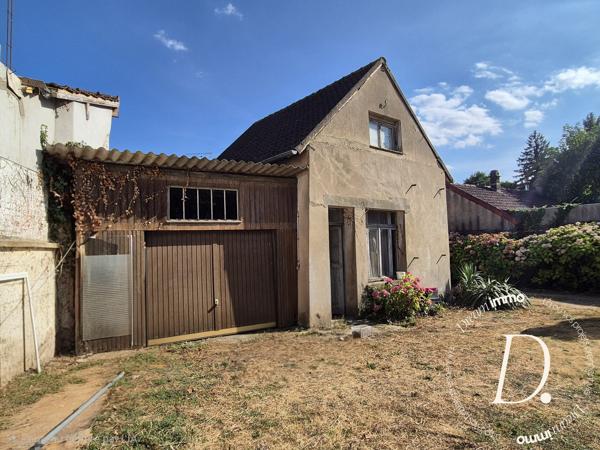 MAISON AVEC DEPENDANCES ET GARAGE GASNY CENTRE
