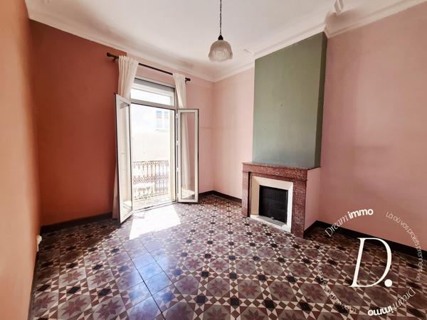 BOUZIGUES – MAISON VIGNERONNE 128 M² – GARAGE DE 112 M² – COUR