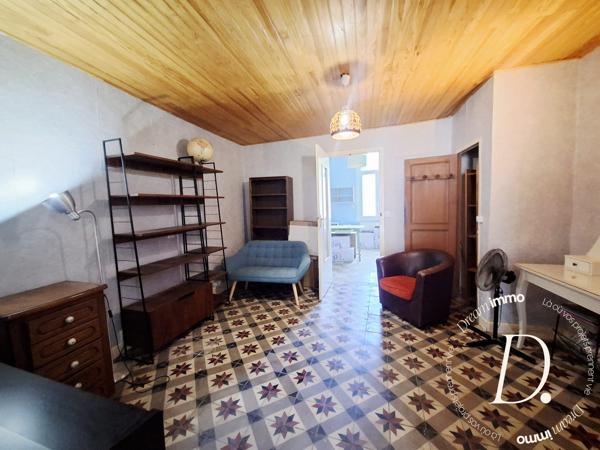 BOUZIGUES – MAISON VIGNERONNE 128 M² – GARAGE DE 112 M² – COUR