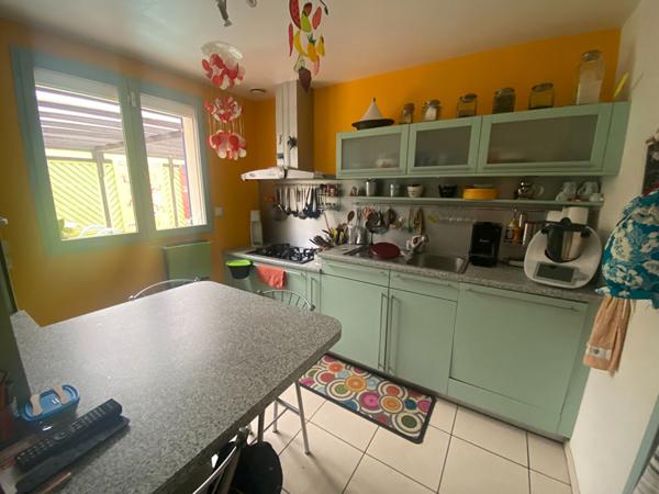 Maison Betton 7 pièce(s)  CHAMBRES EN REZ DE CHAUSSEE / PAS DE VIS A VIS / PISCINE / PROXIMITE ECOLES ET TRANSPORTS