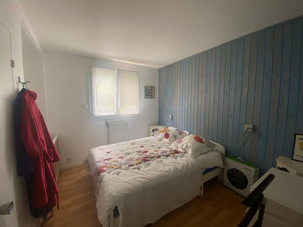 Maison Betton 7 pièce(s)  CHAMBRES EN REZ DE CHAUSSEE / PAS DE VIS A VIS / PISCINE / PROXIMITE ECOLES ET TRANSPORTS