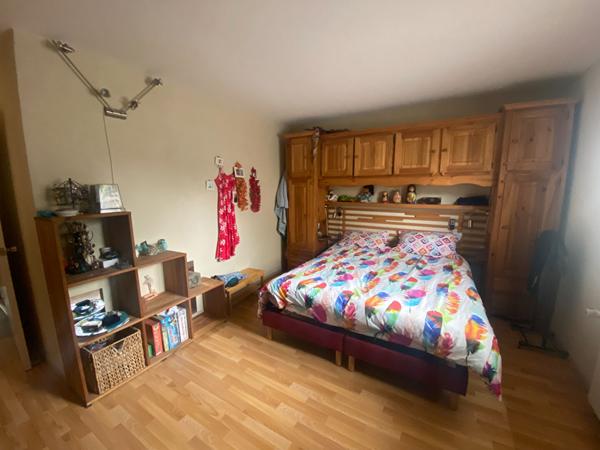 Maison Betton 7 pièce(s)  CHAMBRES EN REZ DE CHAUSSEE / PAS DE VIS A VIS / PISCINE / PROXIMITE ECOLES ET TRANSPORTS