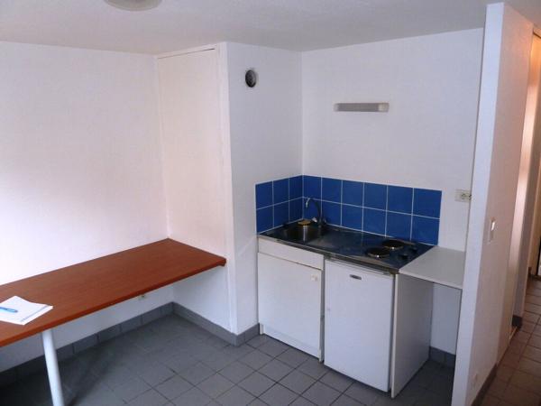 LOCATION : STUDIO LUMINEUX ET SEMI MEUBLE (18 m²) À LUNEVILLE