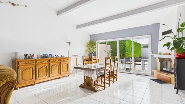 Maison familiale avec piscine, spa et trois garages – Aytré secteur Cottes Mailles