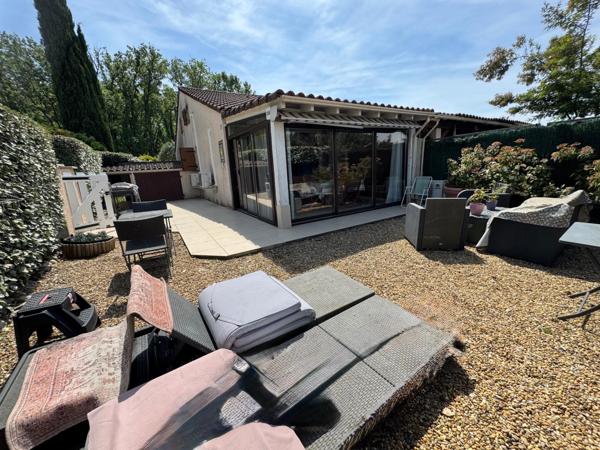 Mazet provençal avec véranda et jardin privatif
