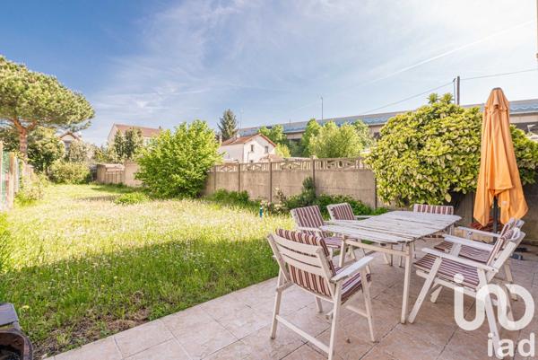 Pavillon 4 pièces de 116 m² à Noisy-le-Sec (93130)