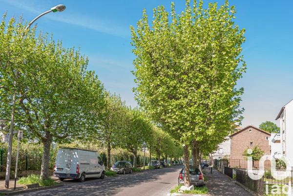 Pavillon 4 pièces de 116 m² à Noisy-le-Sec (93130)