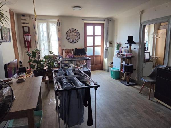 Location - Maison Saint-Georges-Buttavent 53100 2 pièces 48 m 2 20 m 2