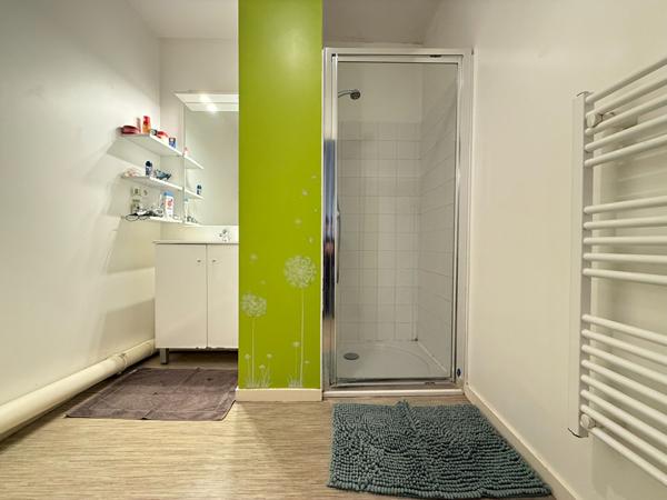 Appartement Angers 5 pièce(s) 80 m2 avec parking et balcon