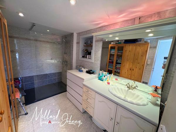 Maison à MONTCEAU-LES-MINES, 71300 - 5 pièces 120m²