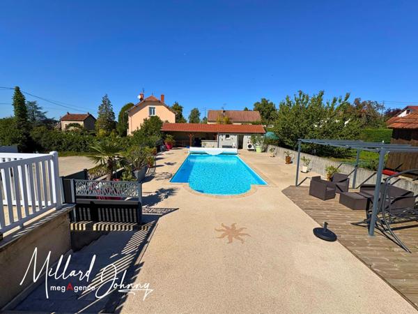 Maison à MONTCEAU-LES-MINES, 71300 - 5 pièces 120m²