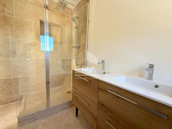 A VENDRE EN EXCLUSIVITE 84160 CADENET MAISON DE VILLAGE TYPE 3 PIECES D'ENVIRON 90M² AVEC TERRASSES ET CAVE