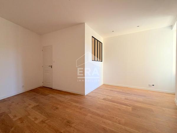 A VENDRE EN EXCLUSIVITE 84160 CADENET MAISON DE VILLAGE TYPE 3 PIECES D'ENVIRON 90M² AVEC TERRASSES ET CAVE