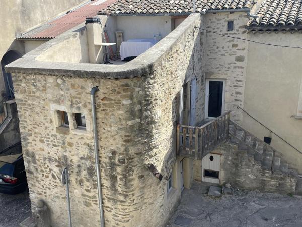En exclusivité, découvrez cette charmante maison de village avec cave et terrasse panoramique
