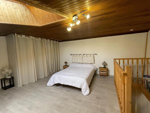 En exclusivité, découvrez cette charmante maison de village avec cave et terrasse panoramique