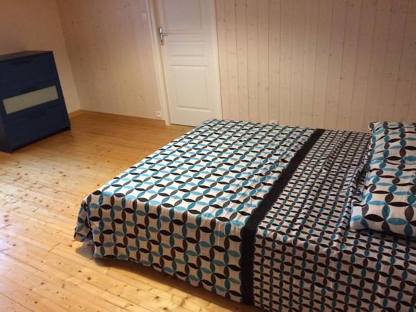 A Barbâtre, grande maison de 180 m2 de surface habitable environ avec deux garages indépendants et une piscine couverte dans une propriété de 552 m2.